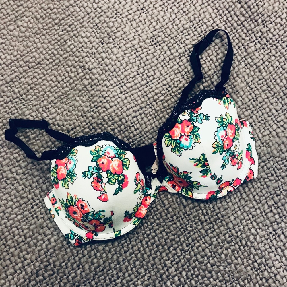 Raspberry Bra - Picture 3 of 7